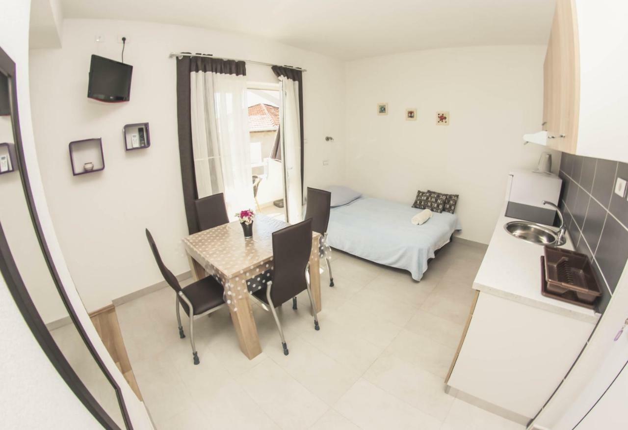 Apartmani Bartolic Rogoznica  Exterior photo